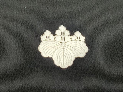 平和屋着物▼豪華黒留袖　駒刺繍　籬花文　金彩　正絹　逸品　CABC1498th