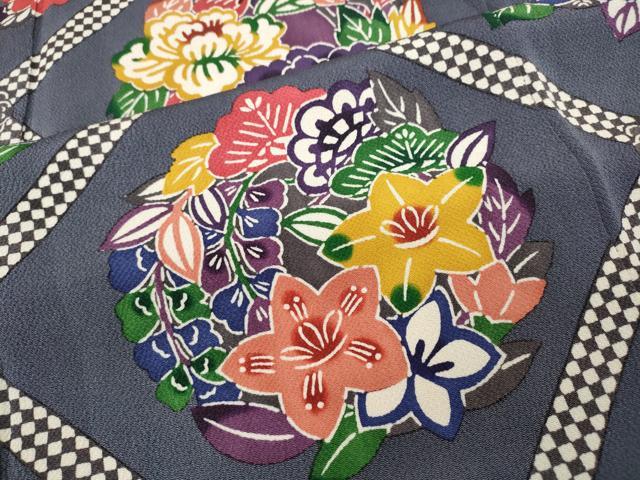 平和屋着物●江戸紅型　五味桂子　振袖　型染め　天井花丸文　鬼しぼ縮緬　正絹　逸品　CABC2002ut