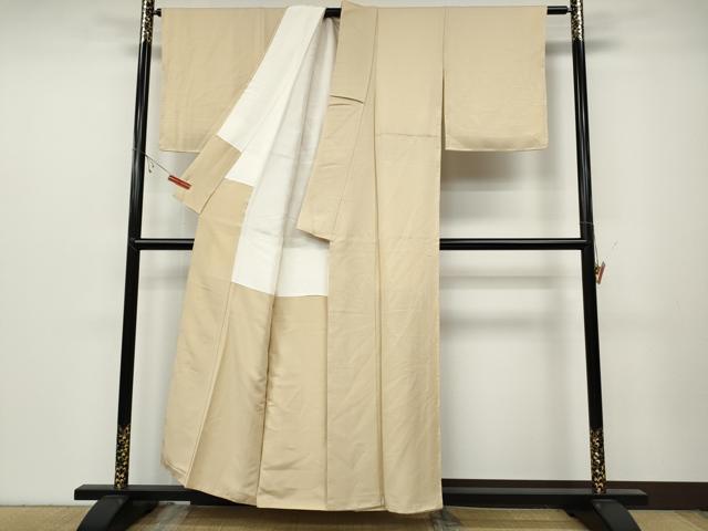平和屋着物●上質な色無地 菱地紋 鳥の子色 正絹 逸品 未使用 CABC2057ut