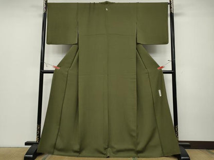 平和屋着物●本加賀友禅作家 毎田仁郎監修 色無地 草花地紋 鶸茶色 正絹 逸品 CABC2146ut