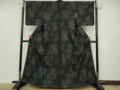 平和屋着物●本場大島紬 舞蝶文 正絹 逸品 未使用 CABC2187ut