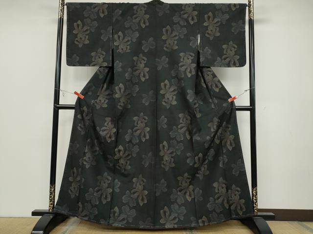 平和屋着物●本場大島紬 舞蝶文 正絹 逸品 未使用 CABC2187ut