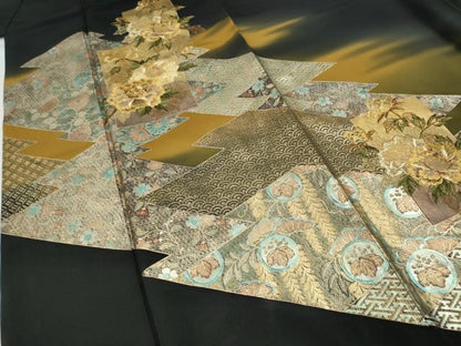 平和屋着物●豪華黒留袖 作家物 駒刺繍 色紙重ね松皮菱花文 暈し染め 金銀彩 正絹 逸品 CABC2198ut