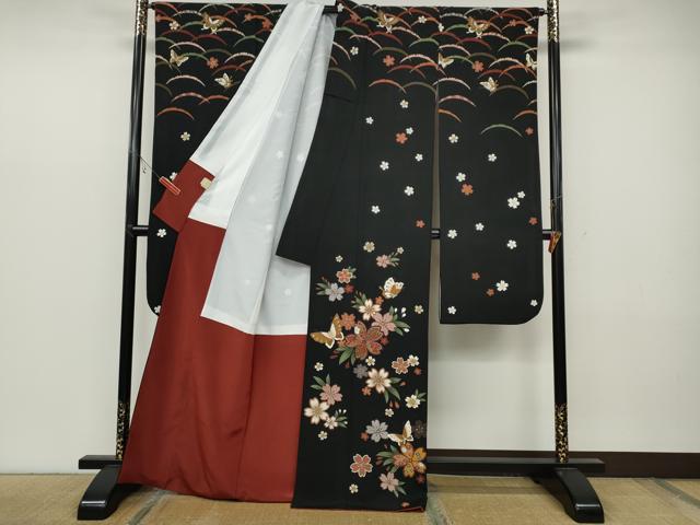 平和屋着物●豪華振袖 雪芝花蝶文 黒地 正絹 逸品 CABC2232ut