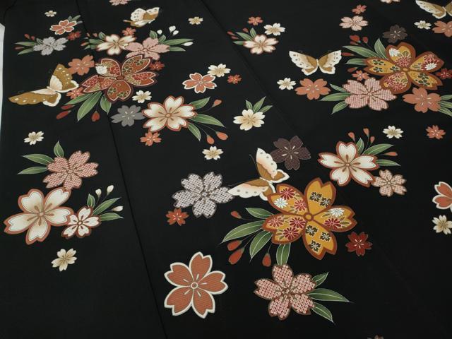 平和屋着物●豪華振袖 雪芝花蝶文 黒地 正絹 逸品 CABC2232ut