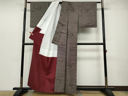 平和屋着物●本場大島紬 9マルキ 泥染め 流水文 株式会社山下織物謹製 証紙付き 正絹 逸品 CABC2236ut