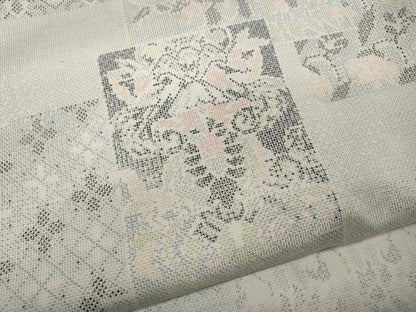 平和屋着物●本場大島紬 白大島 9マルキ 色紙重ね吉祥花文 正絹 逸品 CABC2320ut