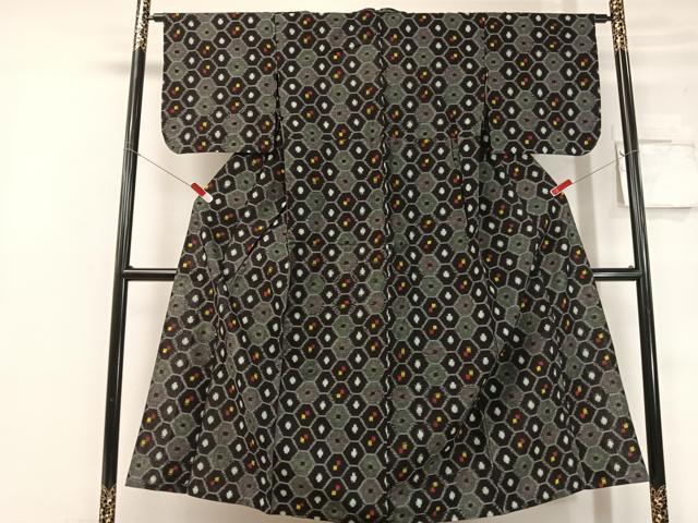平和屋着物●久留米絣 単衣 亀甲文様 黒地 綿 逸品 CABC2621vp