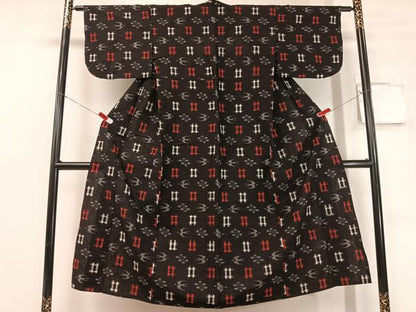 平和屋着物▽本場琉球絣 綿琉球 単衣 黒地 綿 逸品 CABC2636vp