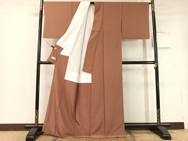 平和屋着物●洗える最高級着物 ＜英＞はなぶさ謹製 色無地 赭色 鬼しぼ縮緬 CABC2652vp