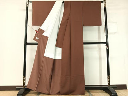 平和屋着物●洗える最高級着物 ＜英＞はなぶさ謹製 色無地 焦茶色 鬼しぼ縮緬 未使用 CABC2654vp