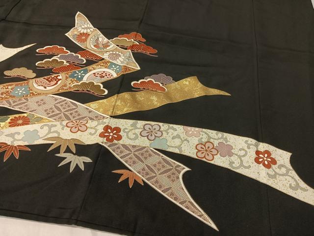 平和屋着物●創業460年・千總 黒留袖 駒刺繍 束ね熨斗吉祥花文 金彩 三越扱い 正絹 逸品 CABC2739vp