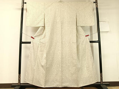 平和屋着物●本場大島紬 白大島 9マルキ 唐草間道 正絹 逸品 未使用 CABC2747vp