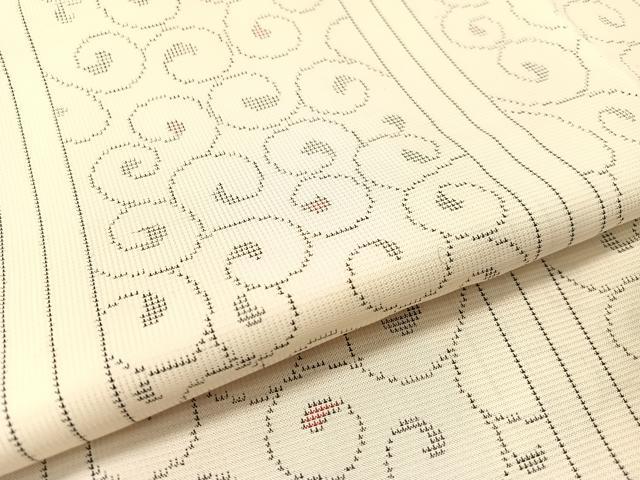 平和屋着物●本場大島紬 白大島 9マルキ 唐草間道 正絹 逸品 未使用 CABC2747vp