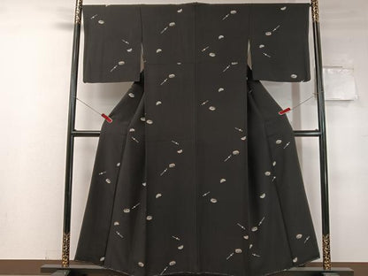 平和屋着物●上質な小紋 ぽっくり下駄 簪 櫛 黒地 三越扱い 正絹 逸品 CABC2763vp