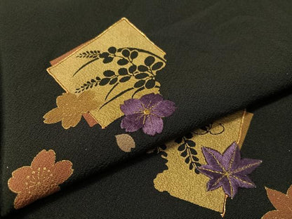 平和屋着物●ファッションデザイナー 花井幸子 訪問着 駒刺繍 破れ色紙花文 黒地 金彩 正絹 逸品 CABC2769vp
