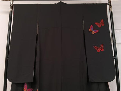 平和屋着物●染色作家　斉藤三才　振袖　舞蝶文　黒地　正絹　逸品　CABC2770vp
