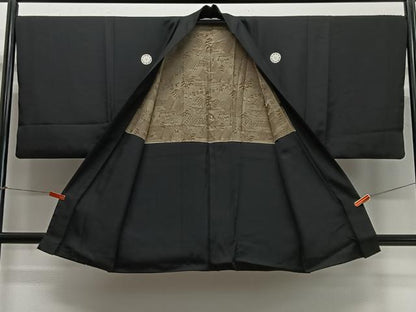 平和屋着物∞男性　長羽織　黒紋付　羽裏：人物風景文　正絹　逸品　CABC3171ua