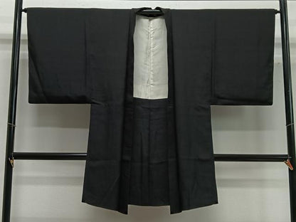 平和屋着物∞男性　長羽織　紬地　黒紋付　正絹　逸品　CABC3178ua