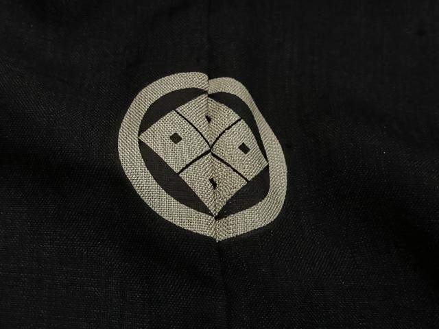 平和屋着物∞男性　長羽織　紬地　黒紋付　正絹　逸品　CABC3178ua