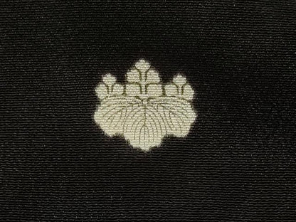 平和屋着物■豪華黒留袖　駒刺繍　屏風群鶴松文　金彩　正絹　逸品　CABC4240oy