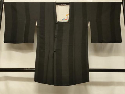 平和屋着物＃道行コート　間道　黒地　高島屋扱い　正絹　逸品　CABC4982in