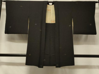 平和屋着物＃羽織　寿光織　飛鳥文　黒地　金糸　正絹　逸品　CABC5039in