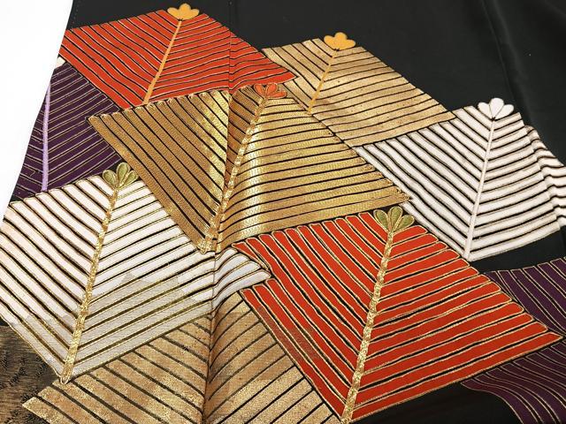 平和屋着物■豪華黒留袖　駒刺繍　枝松文　金彩　正絹　逸品　CABC5690xi