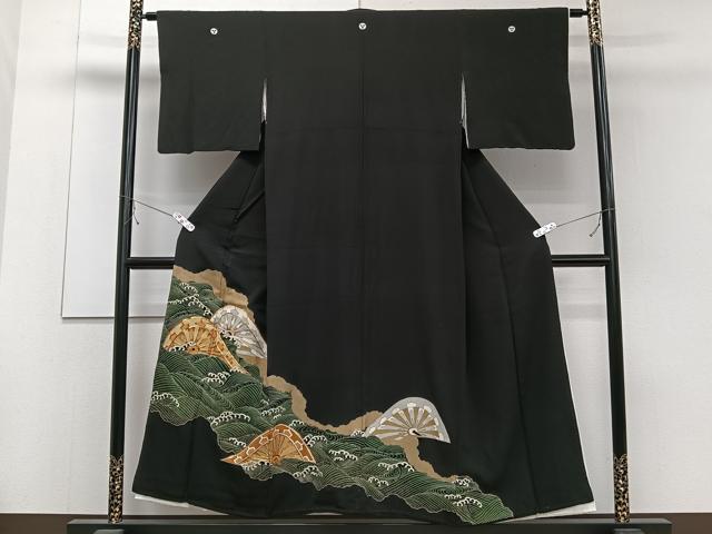 平和屋着物■豪華黒留袖　駒刺繍　立波片輪車文　金彩　正絹　逸品　CABC5953xi
