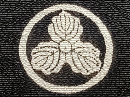 平和屋着物■豪華黒留袖　駒刺繍　御所車文　金彩　正絹　逸品　CABC5954xi