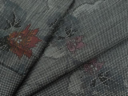 平和屋着物●本場大島紬 9マルキ 雲取り枝花文 正絹 逸品 未使用 CABC6499yc