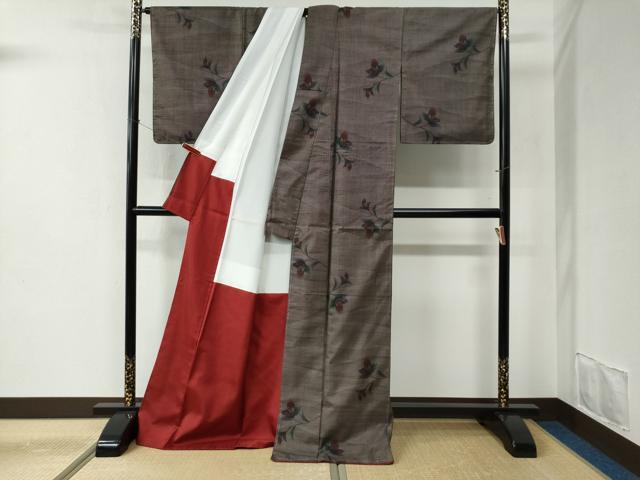 平和屋着物●本場大島紬 9マルキ 泥染め 枝花文 （有）則織物謹製 証紙付き ロング丈 正絹 逸品 未使用 CABC6504yc