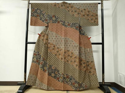 平和屋着物●訪問着 作家物 型染め 遠州椿 吉祥菊唐草文 鬼しぼ縮緬 正絹 逸品 CABC6513yc