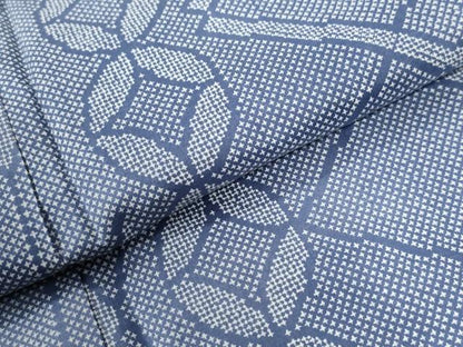 平和屋着物●本場染大島紬　七宝吉祥文　反端付き　正絹　逸品　未使用　CABC6525yc