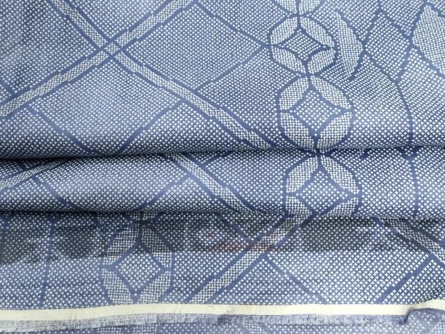 平和屋着物●本場染大島紬　七宝吉祥文　反端付き　正絹　逸品　未使用　CABC6525yc