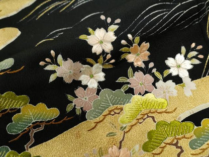 平和屋着物●豪華黒留袖　刺繍　霞浜松帆船花文　金糸　正絹　逸品　未使用　CABC6526yc