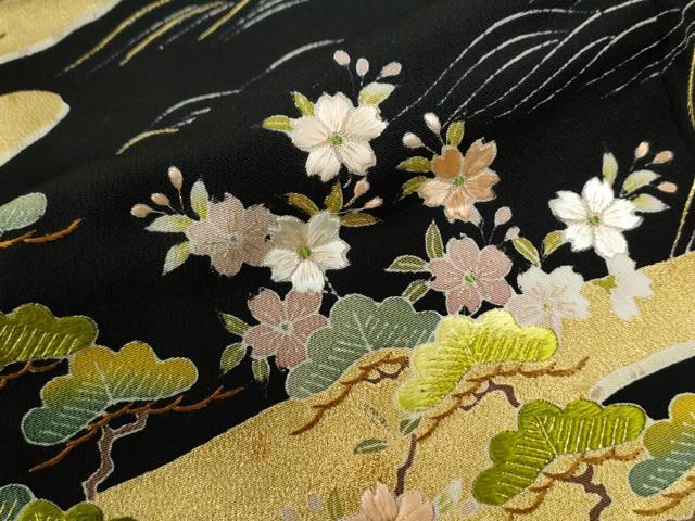 平和屋着物●豪華黒留袖　刺繍　霞浜松帆船花文　金糸　正絹　逸品　未使用　CABC6526yc