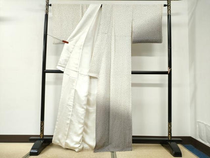 平和屋着物●松田聖子　SEIKOMATSUDA　訪問着　天使　舞桜文　縞　正絹　逸品　CABC6569yc