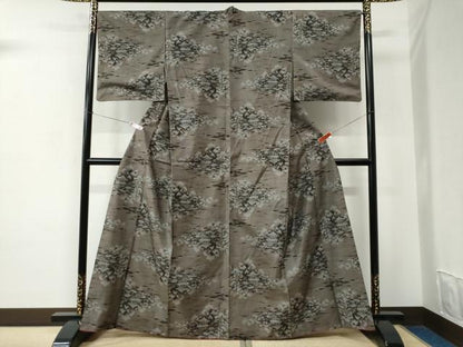 平和屋着物●本場大島紬 9マルキ 樹林風景文 正絹 逸品 CABC6594yc