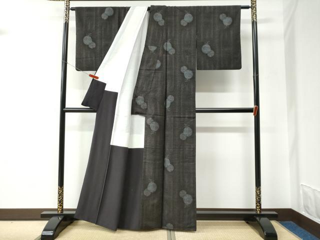 平和屋着物●本場大島紬 9マルキ エ霞鈴花文 正絹 逸品 CABC6614yc