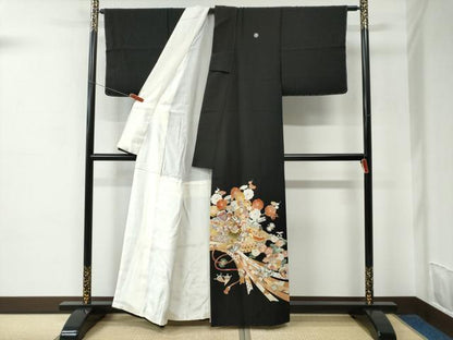 平和屋着物●創業460年・千總　黒留袖　駒刺繍　束ね熨斗宝尽くし吉祥花文　金彩　正絹　逸品　未使用　CABC6679yc