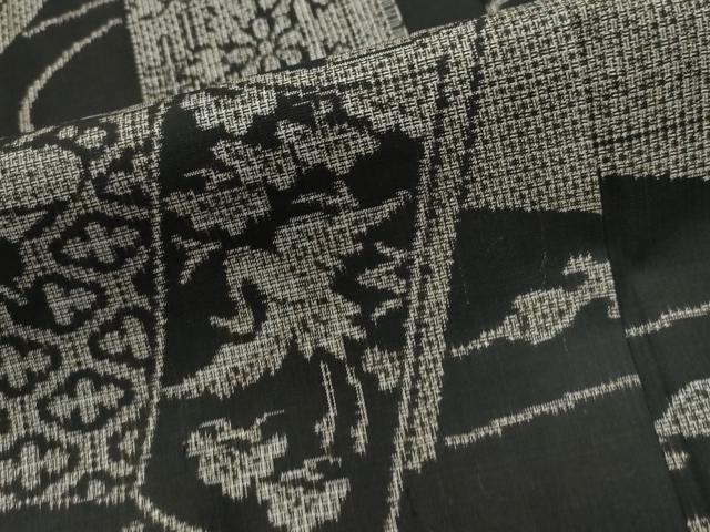 平和屋着物●本場大島紬　割り込み絣　冊子飛鶴吉祥花文　正絹　逸品　CABC6683yc