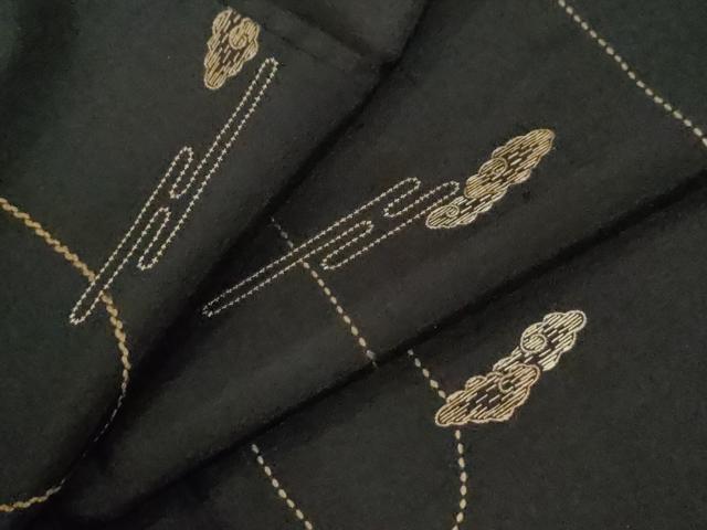 平和屋着物●上質な小紋　本場大島紬地　総刺繍　刺し子　エ霞雲取り文　正絹　逸品　CABC6685yc
