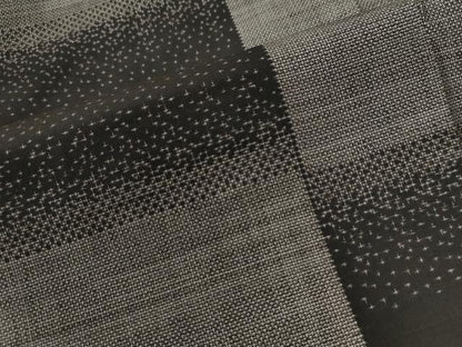 平和屋着物●本場大島紬　9マルキ　市松文様　吉織物謹製　証紙付き　正絹　逸品　CABC6686yc