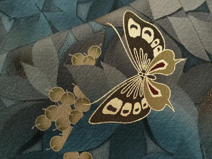 平和屋着物●訪問着　駒刺繍　伊と幸　舞蝶南天文　暈し染め　金彩　反端付き　正絹　逸品　CABC6689yc