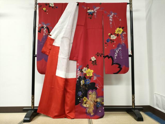 平和屋着物●豪華振袖　駒刺繍　舞桜草花文　金彩　正絹　逸品　CABC6726yc