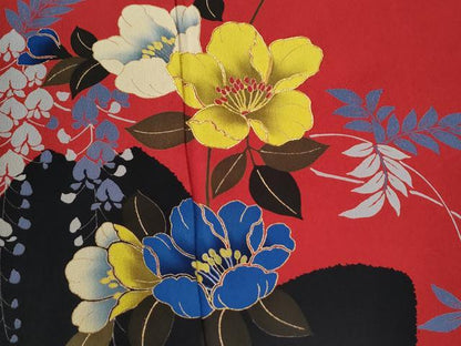 平和屋着物●豪華振袖　駒刺繍　舞桜草花文　金彩　正絹　逸品　CABC6726yc