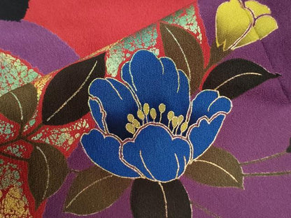 平和屋着物●豪華振袖　駒刺繍　舞桜草花文　金彩　正絹　逸品　CABC6726yc