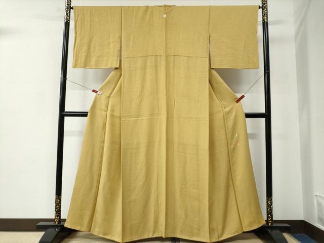 平和屋着物●本草木染作家　瑞寶　色無地　紋意匠　芥子色　鈴乃屋扱い　正絹　逸品　CABC6737yc