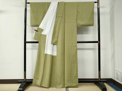 平和屋着物●本加賀友禅作家　押田正義監修　色無地　紗綾形地紋　抹茶色　正絹　逸品　未使用　CABC6739yc
